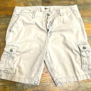 Old Navy - Men’s cargo shorts